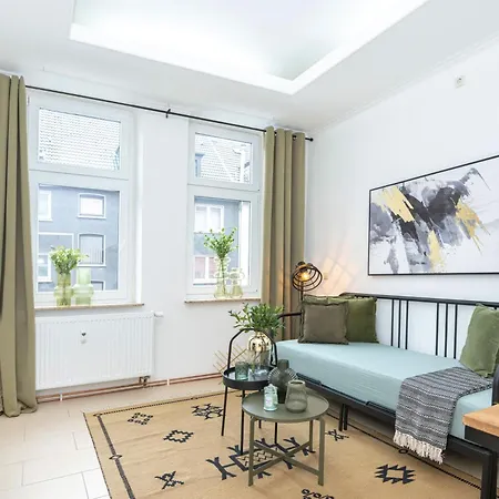 Zentral Gelegenes Perfekt Fuer 4 *