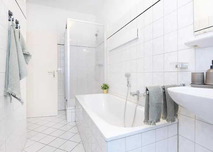 Zentral Gelegenes Perfekt Fuer 4 埃森